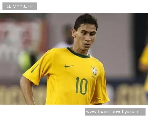 前巴西国脚莱安德罗马查多涉嫌性侵未成年人正接受警方调查